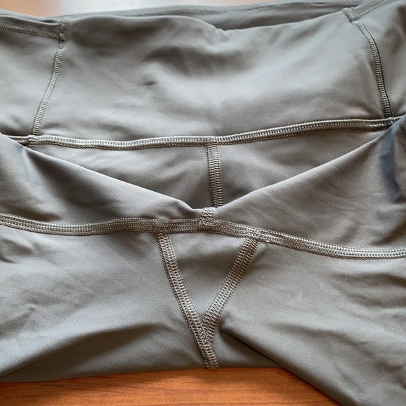 NWOT fast and free 6” shorts size 6 graphite grey - Picture 6 of 6